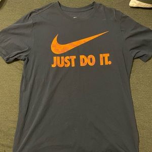 Mens Nike Large t-shirt
